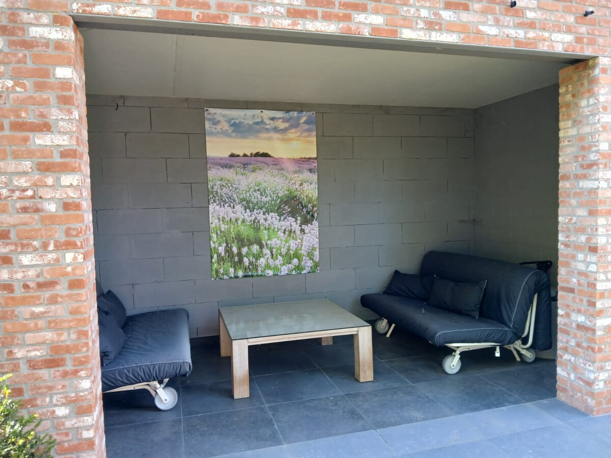 Patio voor rustige momenten at The Jacob House