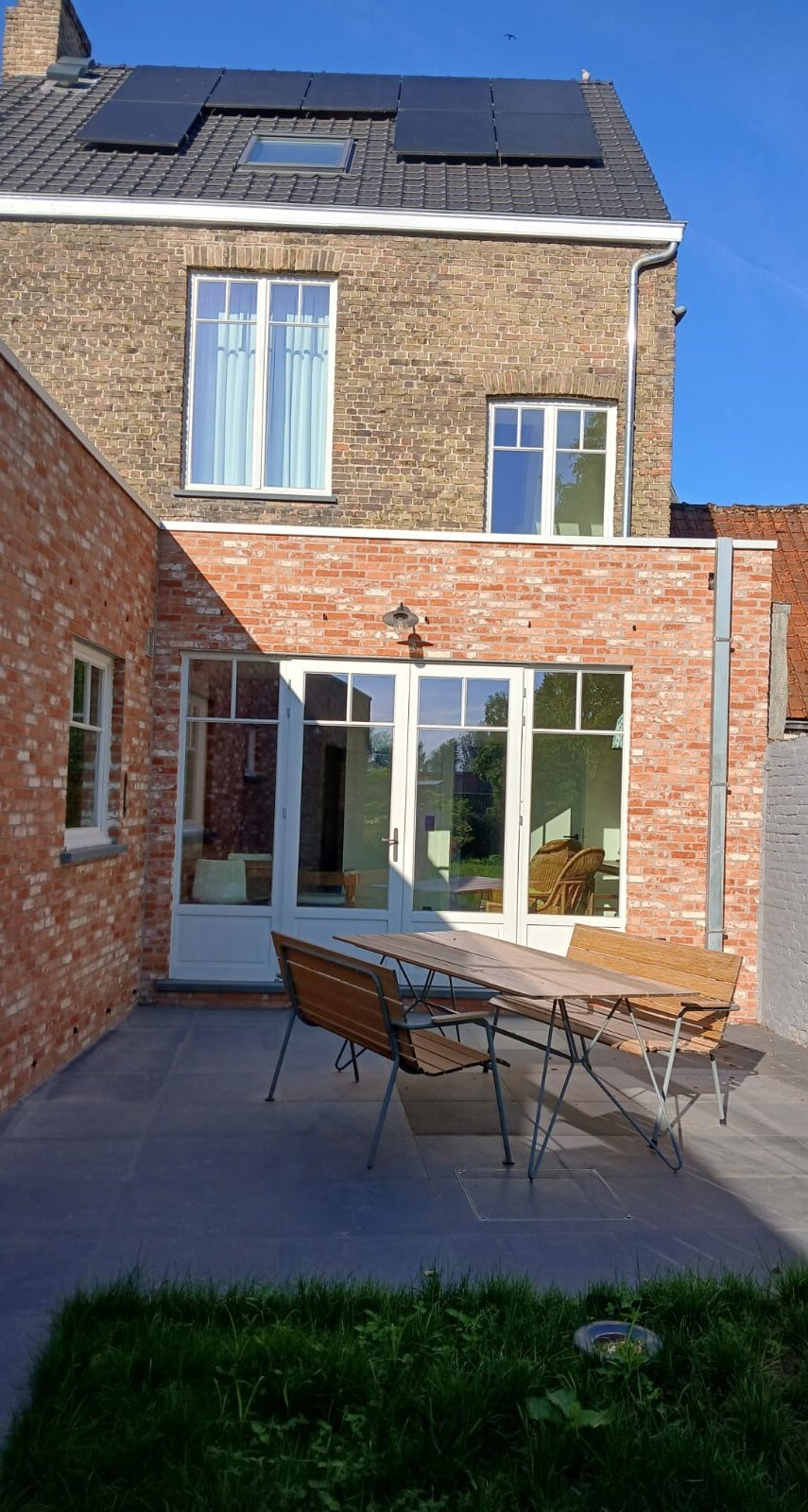Achtergevel en terras at The Jacob House